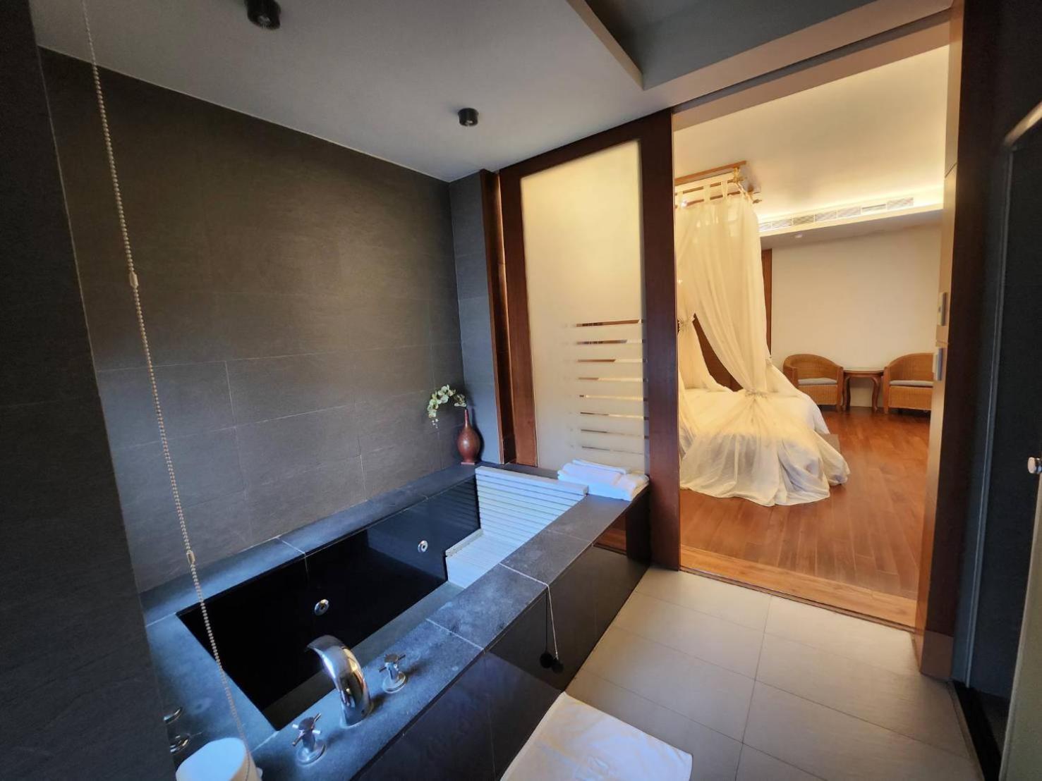 Einhan Resort Jücsi Kültér fotó